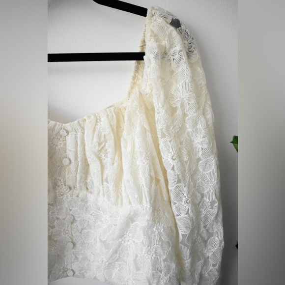 En Saison Cropped Floral Creme Blouse NWT - Picture 5 of 11